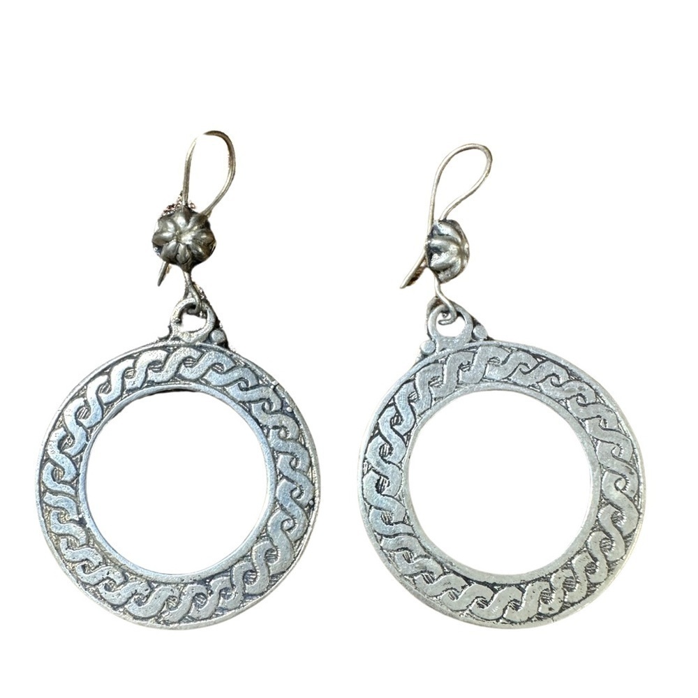 Silver Round Earrings (Used - Good Condition) 🩶